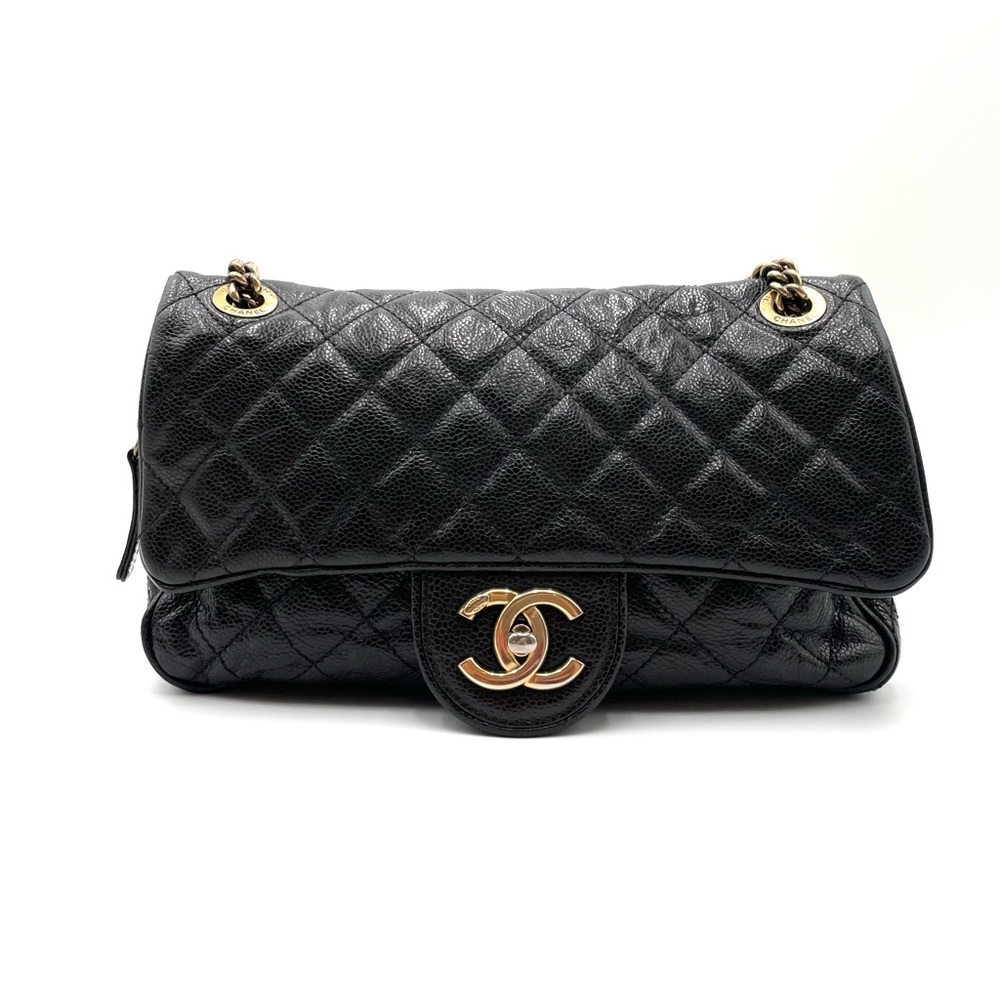 ✨$3,199✨ Chanel Crumpled Grained Calfskin Quilted Medium Shiva Flap